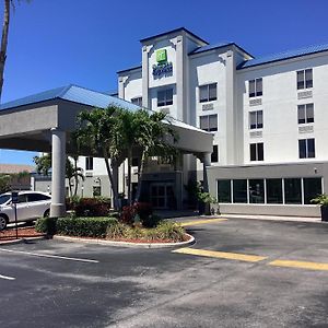 Holiday Inn Express Hotel & Suites Cocoa Beach, An Ihg Hotel